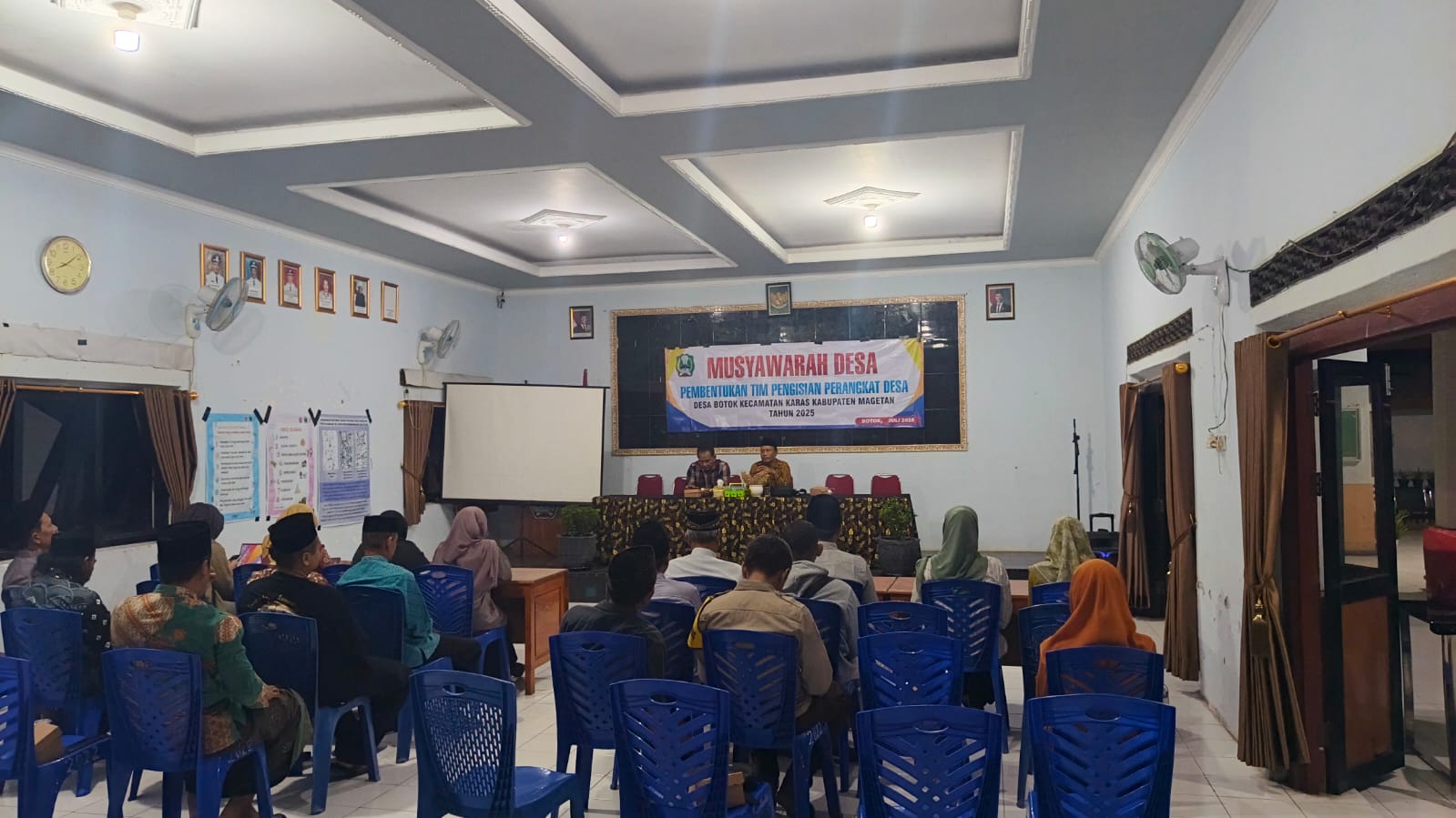 MUSYAWARAH DESA PEMBENTUKAN TIM PENGISIAN PERANGKAT DESA BOTOK